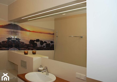 Łazienka w domu w Wyszkowie - REALIZACJA - Mała na poddaszu bez okna łazienka, styl nowoczesny - zdjęcie od Medyńscy Projektowanie