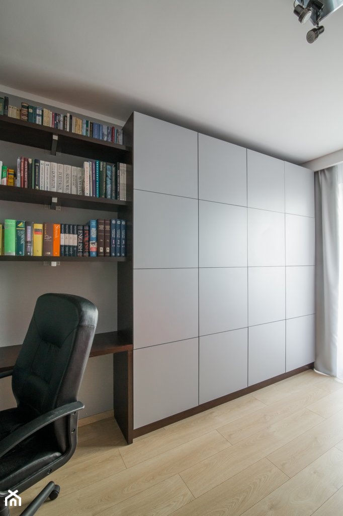 Mieszkanie 90m2 Warszawa Ursus - REALIZACJA - Duże szare biuro, styl nowoczesny - zdjęcie od Medyńscy Projektowanie