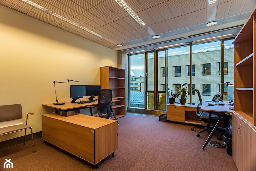 Wnętrze biura korporacji prawniczej w Warszawie - zdjęcie od MediaShots