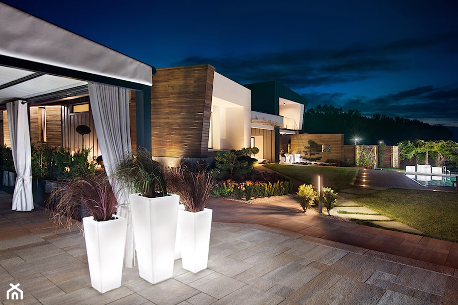 Realizacja projektu domu - Ogród, styl nowoczesny - zdjęcie od BRUK-BET