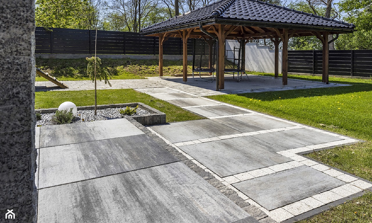 nowoczesny ogród, płyty tarasowa, betonowe płyty