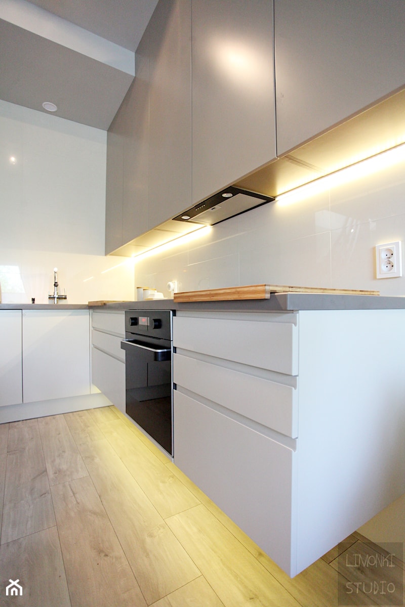 Mieszkanie w stulu minimalistycznym - Kuchnia - zdjęcie od Limonki studio