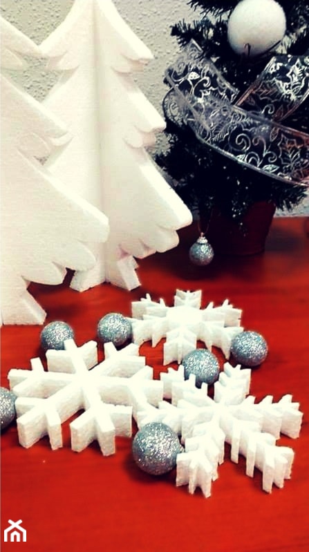 Styropian i styrodur - dekoracje świąteczne - Salon, styl tradycyjny - zdjęcie od MgrHome