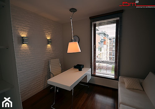 Średnie z sofą białe biuro, styl minimalistyczny - zdjęcie od bm2 brzostek maciej