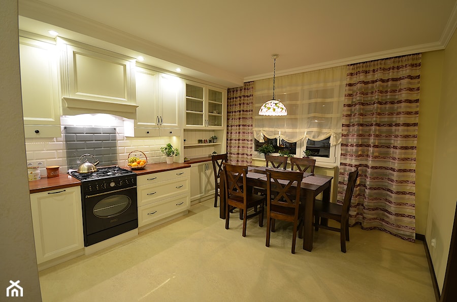 mieszkanie 90m2 - Duża zamknięta beżowa kuchnia jednorzędowa, styl prowansalski - zdjęcie od bm2 brzostek maciej