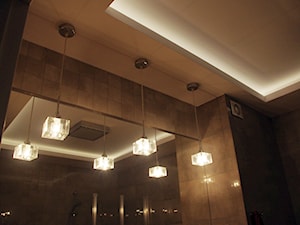 1 - Średnia bez okna z lustrem łazienka, styl nowoczesny - zdjęcie od Studio Projekt