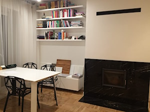 Domowe biuro w salonie - zdjęcie od OHHOME - projekty, remonty, meble