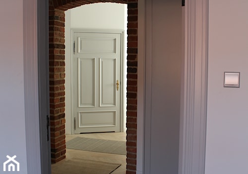 Drzwi po renowacji - zdjęcie od Studio Domowe