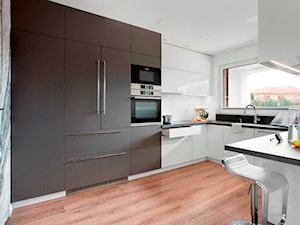 Dom w Straszynie - Kuchnia, styl nowoczesny - zdjęcie od Pracownia Projektowa Decoretti - Agata Jachimowicz