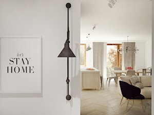 Mieszkanie w stylu Hampton - Biały hol / przedpokój, styl glamour - zdjęcie od HOME AND WOOD