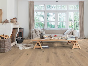 Podłoga drewniana Massimo - Mały biały salon, styl rustykalny - zdjęcie od Quick Step