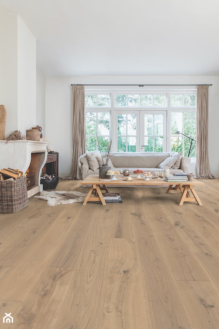 Podłoga drewniana Massimo - Mały biały salon, styl rustykalny - zdjęcie od Quick Step - Homebook