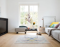 Podłoga drewniana Palazzo - Mały biały salon, styl skandynawski - zdjęcie od Quick Step - Homebook