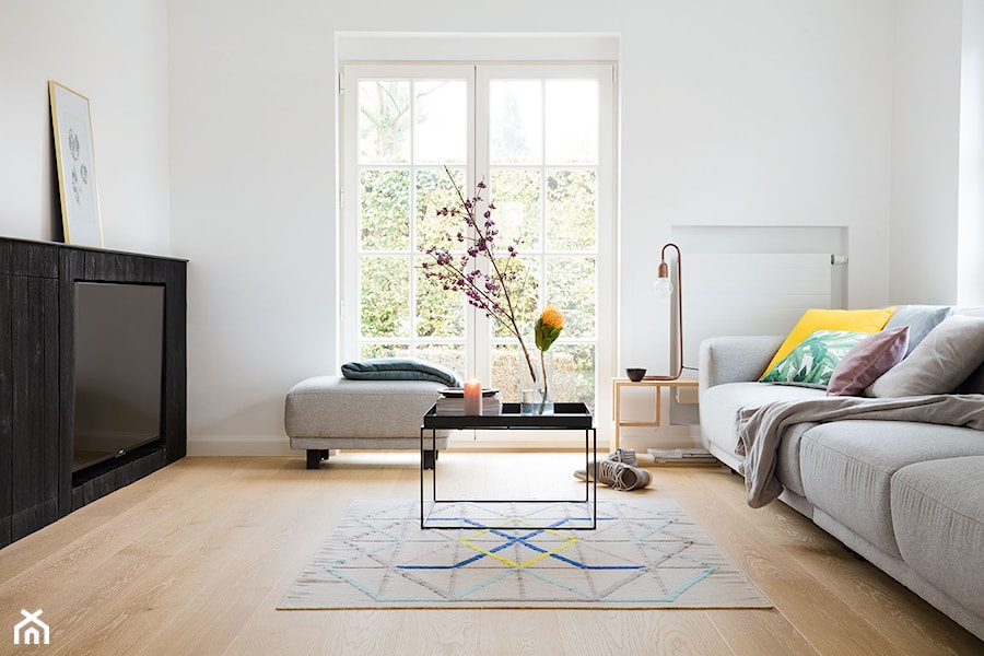 Podłoga drewniana Palazzo - Mały biały salon, styl skandynawski - zdjęcie od Quick Step