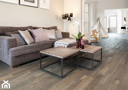 Podłoga drewniana Variano - Średni biały salon, styl nowoczesny - zdjęcie od Quick Step