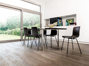 Podłoga drewniana Variano - Średnia biała jadalnia jako osobne pomieszczenie - zdjęcie od Quick Step