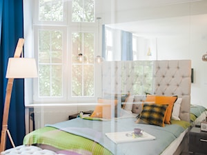 Kamienica G.D. Fehrenheit - Średnia biała sypialnia, styl industrialny - zdjęcie od Arkadiusz Grzędzicki projektowanie wnętrz