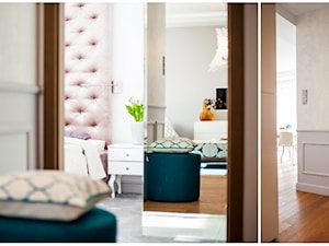 Francuska kamienica sypialnia i łazienka - konkurs - Duża szara sypialnia, styl nowoczesny - zdjęcie od Arkadiusz Grzędzicki projektowanie wnętrz