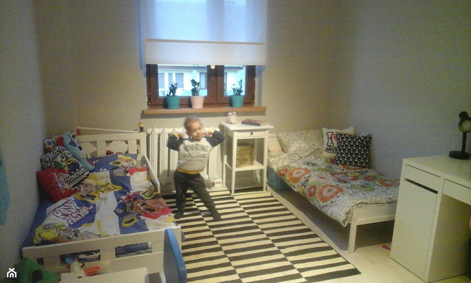pokoj rodzeństwa 12m2 mieszkanie w bloku - Pokój dziecka, styl nowoczesny - zdjęcie od justyna1990 - Homebook