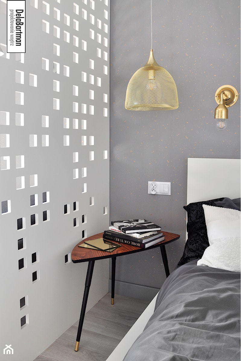 Kawalerka - szarość ze złotą miką - Szara sypialnia, styl nowoczesny - zdjęcie od DelaBartman