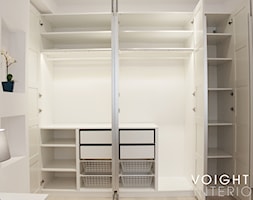 Zdjęcia z metamorfozy mieszkania 36m2 w Warszawie - Mała garderoba przy sypialni, styl skandynawski - zdjęcie od Voight Interiors - Homebook