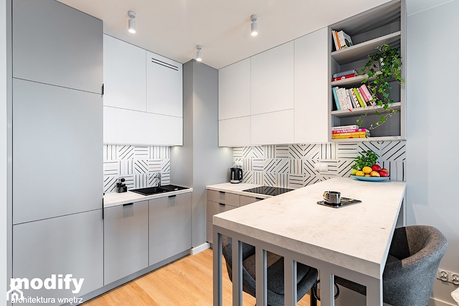 Małe mieszkanie na Bemowie 38m2 - Kuchnia, styl nowoczesny - zdjęcie od MODIFY - Architektura Wnętrz