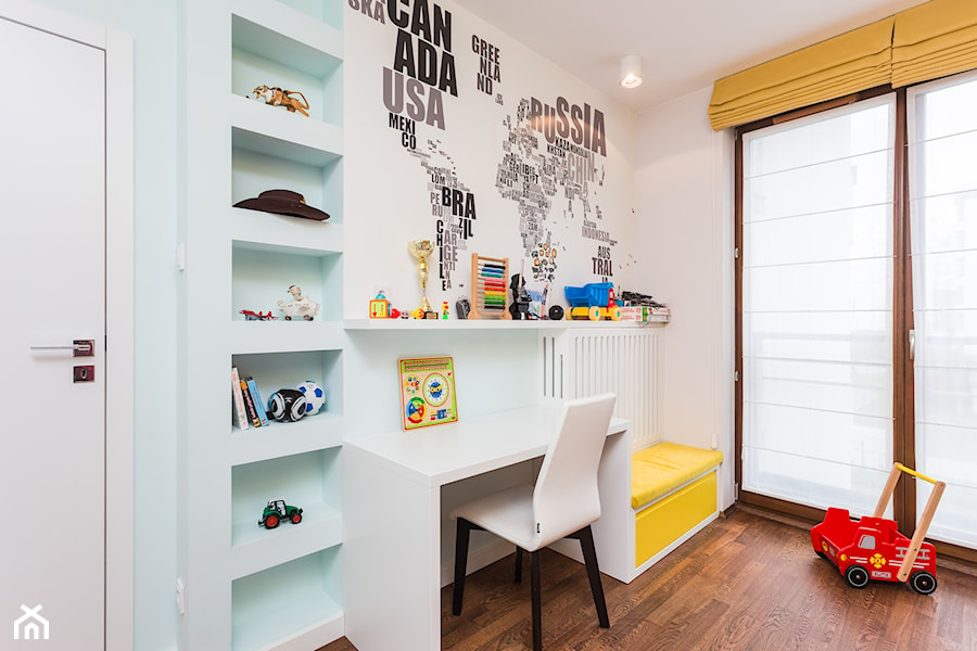Mieszkanie na Żoliborzu - Średni biały niebieski pokój dziecka dla dziecka dla chłopca dla dziewczynki - zdjęcie od MODIFY - Architektura Wnętrz