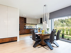 Dom w Markach 207m - Duża biała jadalnia w kuchni, styl nowoczesny - zdjęcie od MODIFY - Architektura Wnętrz