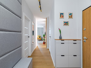 Mieszkanie we Włochach 65m2 - Hol / przedpokój, styl nowoczesny - zdjęcie od MODIFY - Architektura Wnętrz