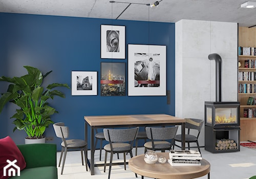 Kontrastowe wnętrze domu pod Warszawą. - Średni niebieski szary salon z jadalnią, styl industrialny - zdjęcie od Boho Studio