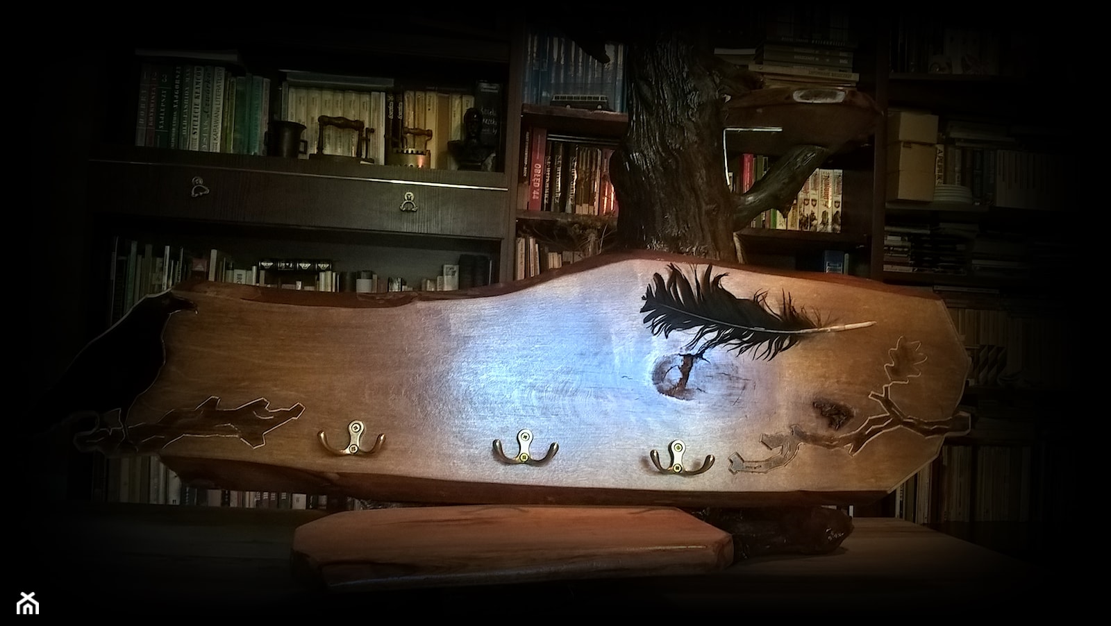 Wieszak drewniany Kruk - zdjęcie od Pradolina Wisły - Homebook
