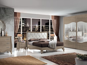 Meble włoskie - Duża szara sypialnia, styl tradycyjny - zdjęcie od RAD-POL