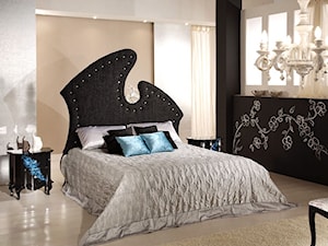 Styl włoski - Średnia beżowa czarna szara sypialnia, styl glamour - zdjęcie od RAD-POL
