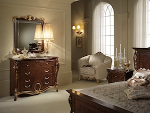 Meble włoskie - Średnia beżowa sypialnia, styl tradycyjny - zdjęcie od RAD-POL