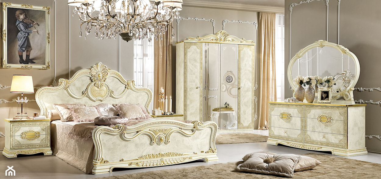 klasyczna sypialnia z jasnymi meblami