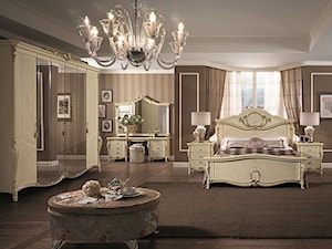 Sypialnia - Duża brązowa sypialnia, styl tradycyjny - zdjęcie od RAD-POL