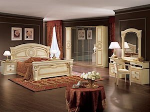 Meble włoskie - Duża brązowa sypialnia, styl tradycyjny - zdjęcie od RAD-POL