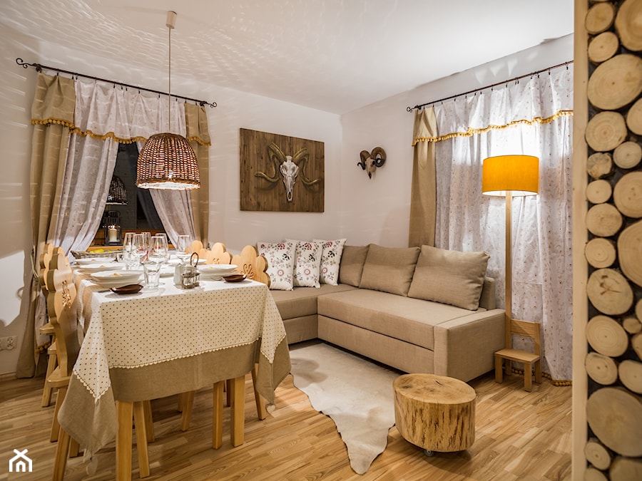 Dom Miód, Zakopane - Mała biała jadalnia w salonie, styl rustykalny - zdjęcie od www.tatrytop.pl