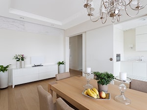 Apartament na Żoliborzu - Średnia biała jadalnia jako osobne pomieszczenie, styl nowoczesny - zdjęcie od Izabela Rydygier Architektura Wnętrz
