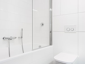 biało, szaro, przytulnie - Łazienka, styl skandynawski - zdjęcie od RedCubeDesign projektowanie wnętrz