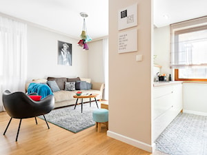 bardzo kobiece mieszkanie - Średni biały szary salon, styl nowoczesny - zdjęcie od RedCubeDesign projektowanie wnętrz