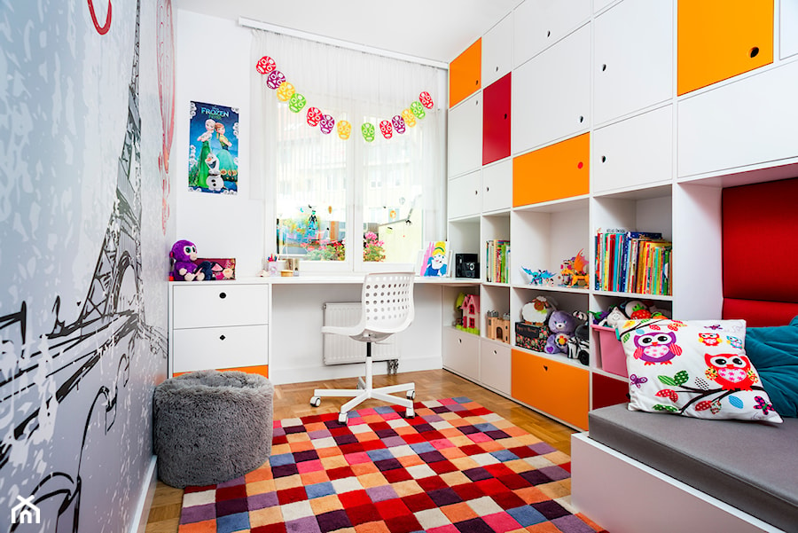 sypialnia w kuchni - Mały biały szary pokój dziecka dla dziecka dla nastolatka dla chłopca dla dziewczynki, styl nowoczesny - zdjęcie od RedCubeDesign projektowanie wnętrz