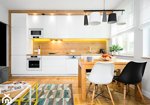 sypialnia w kuchni - Średnia z salonem biała z zabudowaną lodówką z podblatowym zlewozmywakiem kuchnia jednorzędowa, styl nowoczesny - zdjęcie od RedCubeDesign projektowanie wnętrz