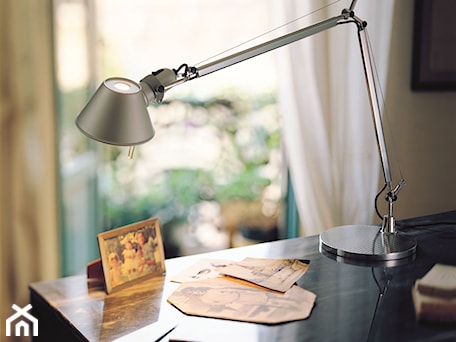 Aranżacje wnętrz - Biuro: Lampa stołowa/biurkowa Artemide - Tolomeo mini - 9design. Przeglądaj, dodawaj i zapisuj najlepsze zdjęcia, pomysły i inspiracje designerskie. W bazie mamy już prawie milion fotografii!