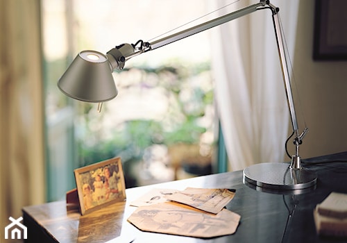 Lampa stołowa/biurkowa Artemide - Tolomeo mini - zdjęcie od 9design