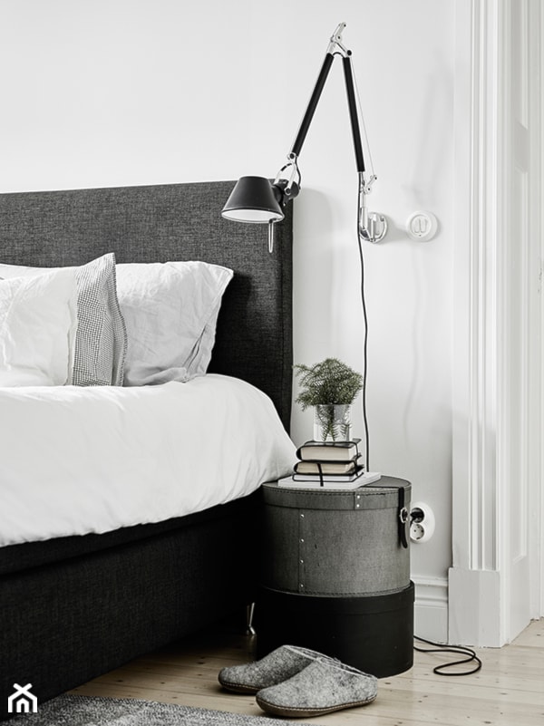 9design: Kinkiety Tolomeo marki Artemide - oświetleniowy ideał nie tylko do sypialni - zdjęcie od 9design - Homebook
