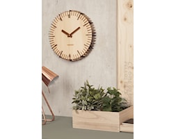 Nowoczesne zegary z ponadczasowego drewna