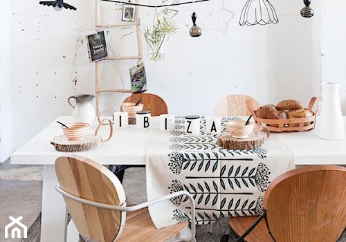 Mała biała jadalnia jako osobne pomieszczenie, styl skandynawski - zdjęcie od 9design