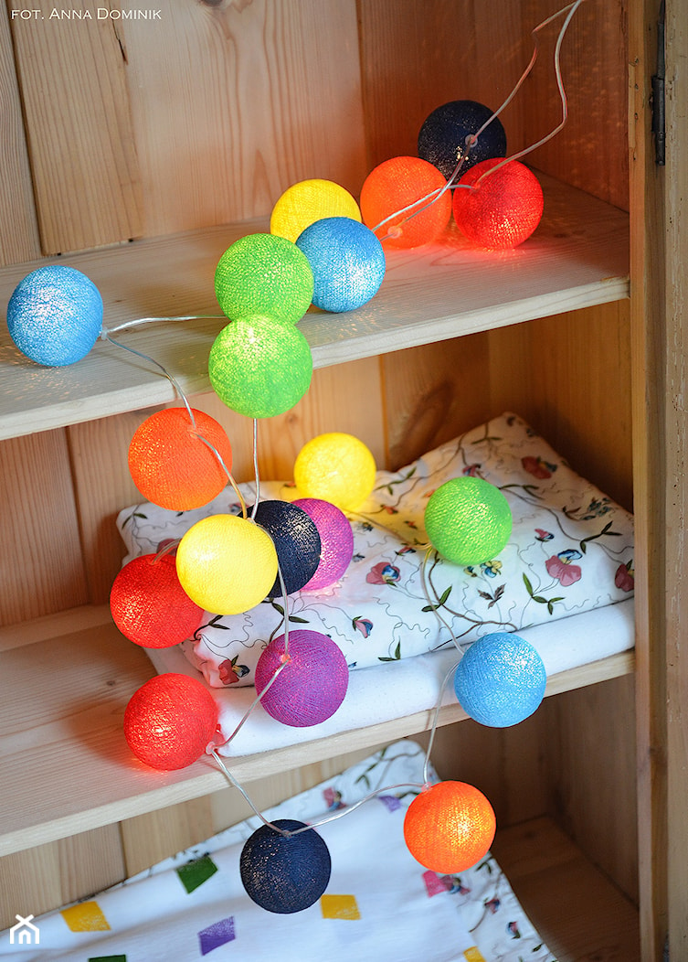 Rainbow Girlanda Cotton Ball Lights - zdjęcie od Outlab - Homebook