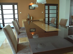 WOMEB- WYTWÓRNIA MEBLI - Średnia brązowa jadalnia jako osobne pomieszczenie - zdjęcie od WOMEB-Producent mebli